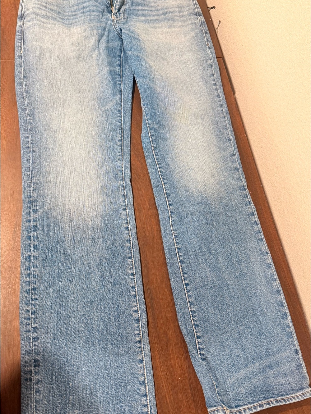 Men's Light Blue Bootcut Jeans - Classic Casual Style